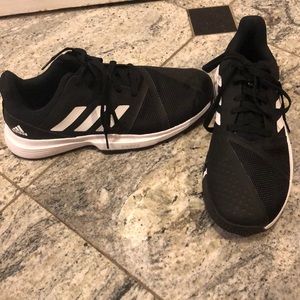 Men’s Adidas size 10 tennis shoes